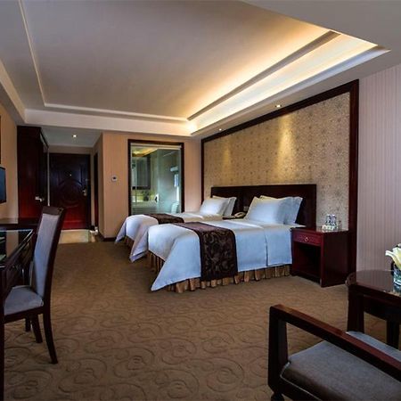 Vienna Hotel Shenzhen Fenghuang Road Exterior photo